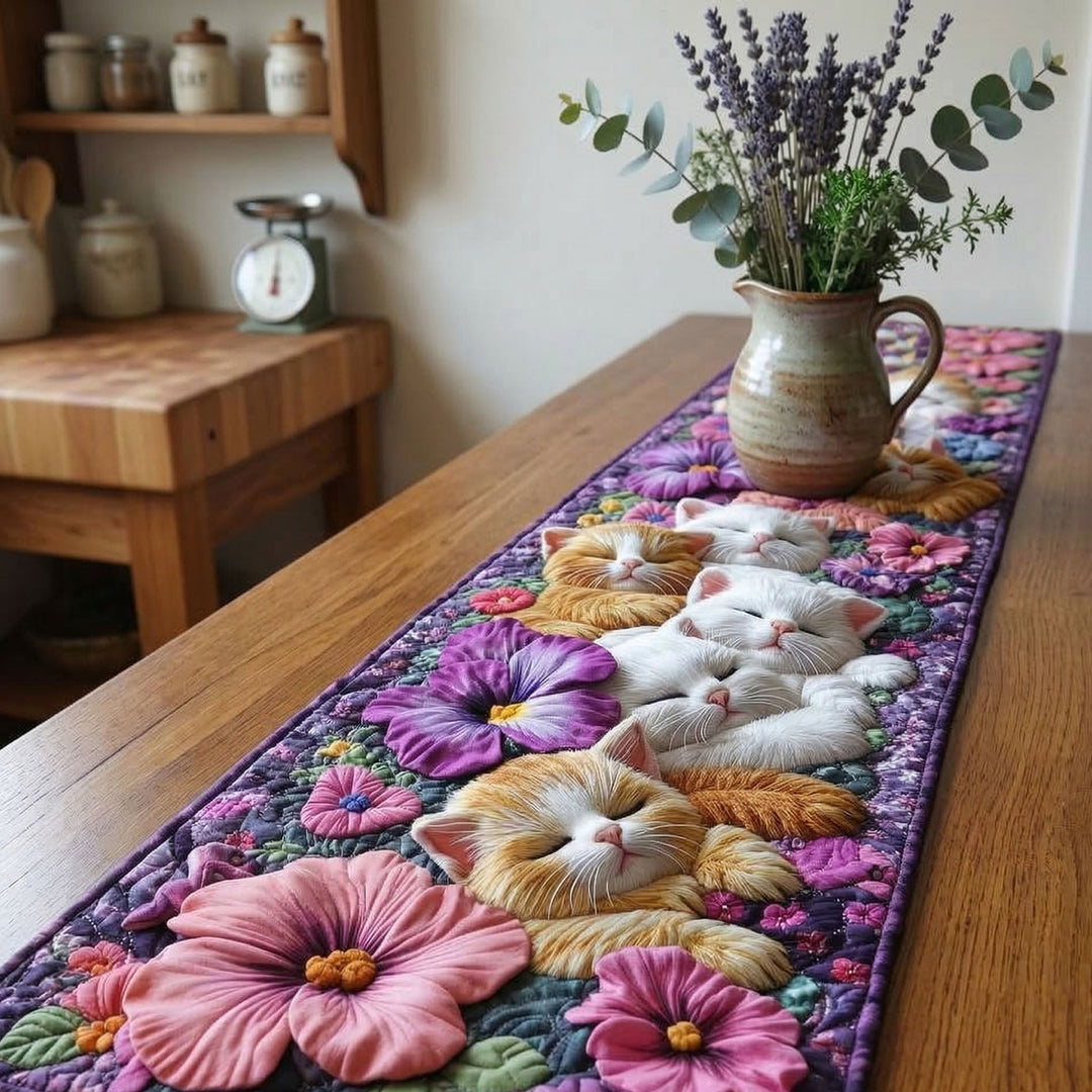 Hyggelig Kattehvile Quilted Bordløber NCU0NT9190
