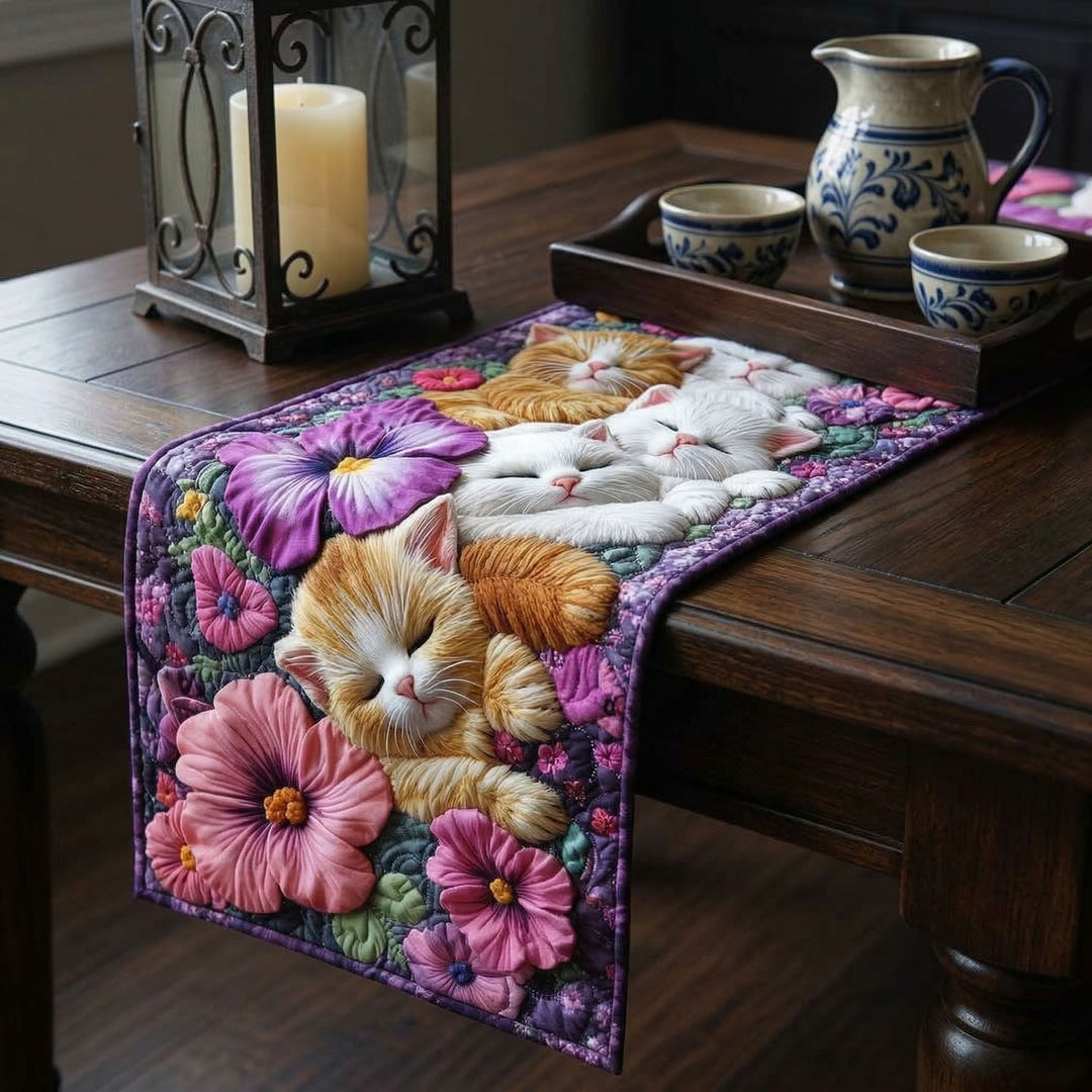 Hyggelig Kattehvile Quilted Bordløber NCU0NT9190